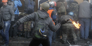 Violenti scontri nella notte a Kiev