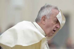 BERGOGLIO COLPO DI TESTA