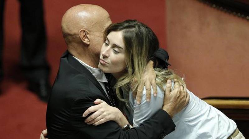 abbraccio-boschi-minniti-578038