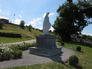 la-statue-de-la-vierge-notre-dame-du-leman-photo-dl-archives-1429804006